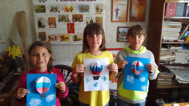В с.Кузьмёнки состоялся мастер-класс «Душа России в символах ее»