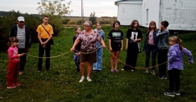На площадке Ясенковского  клуба прошла интеллектуальная игра  Пятью пять