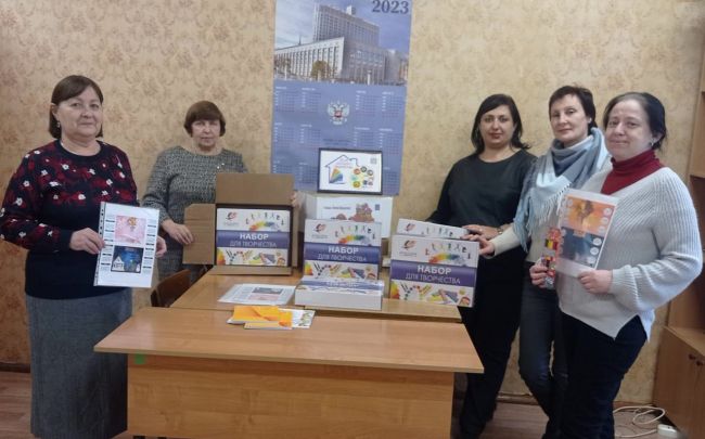 Новогодние календари от творческого объединения  Мувик и команда