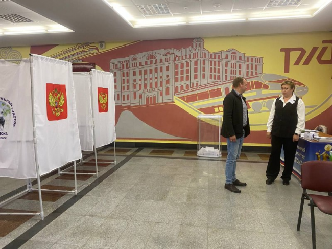 Избирательный участок «Исток Дона» в Новомосковске посетил эксперт Ассоциации «Независимый общественный мониторинг»