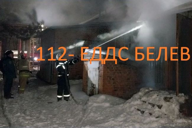 «Пострадавших нет»: сегодня под утро в нежилом помещении в Белёве случился пожар