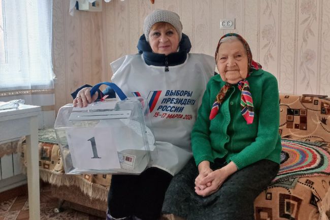 Жители Белёвского района также голосуют и на дому