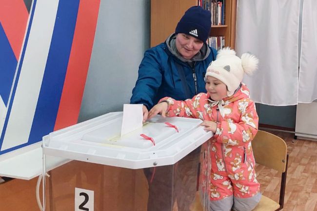 «Голосую вместе с мамой»: белёвские детишки учатся выборам с детства