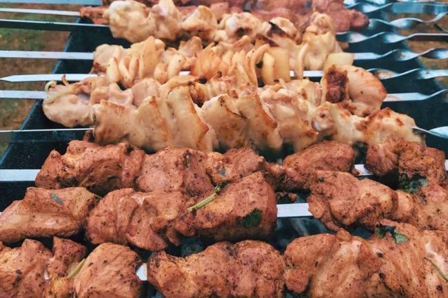 «Навстречу Первомаю»: врачи рекомендуют белёвцам выбирать шашлык из курицы