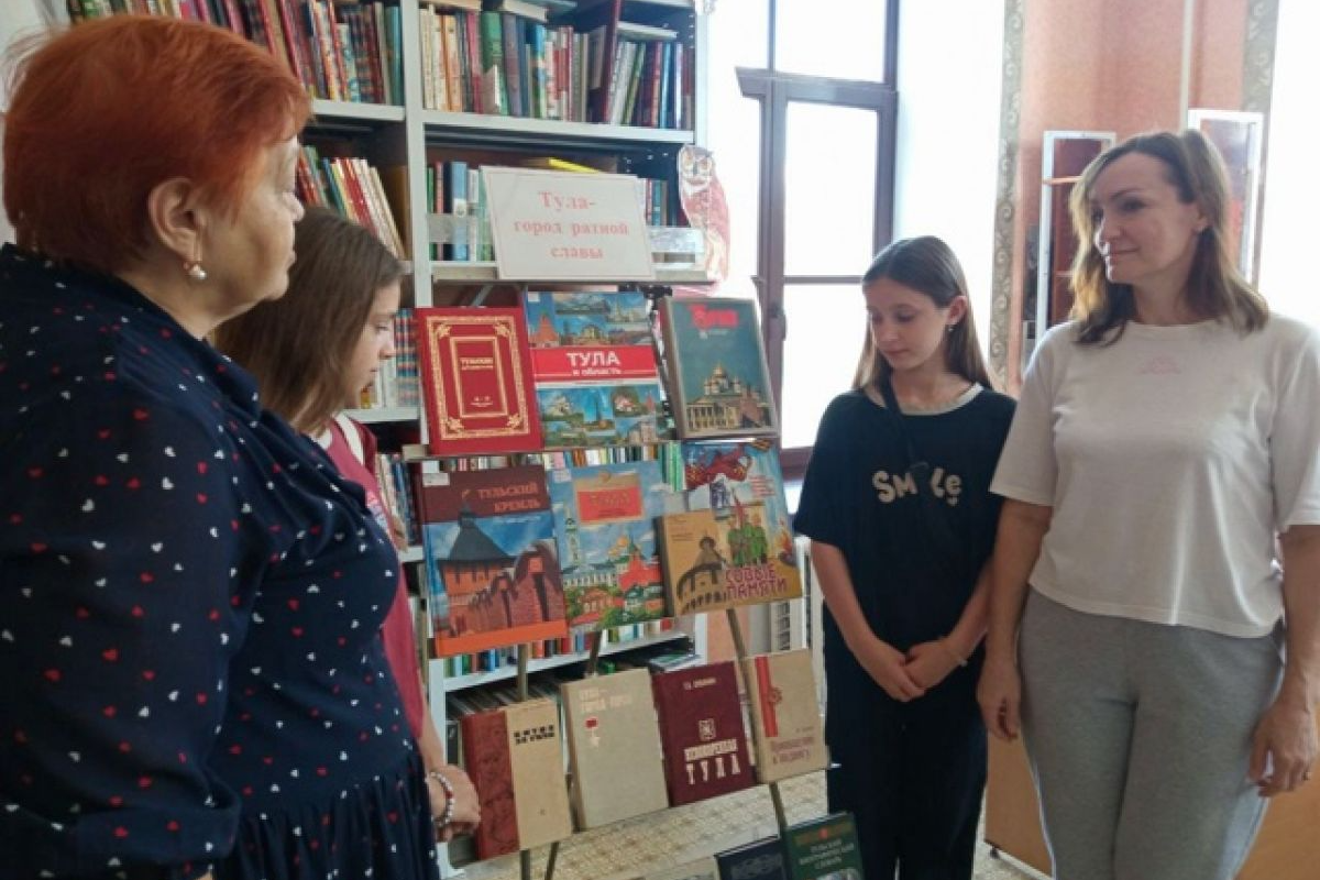 Белевцы могут посетить книжную выставку  знаменитого писателя, педагога и общественного деятеля Альберта Анатольевича Лиханова