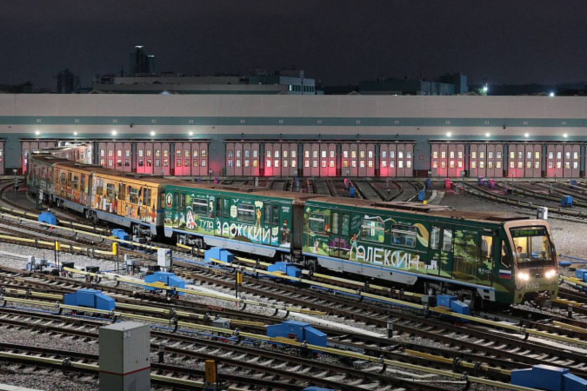 Тула по пути: в Московском метрополитене начал курсировать тульский поезд