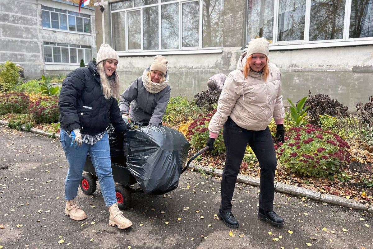 В Белёве подвели итоги большого осеннего субботника В Белёве подвели итоги большого осеннего субботника