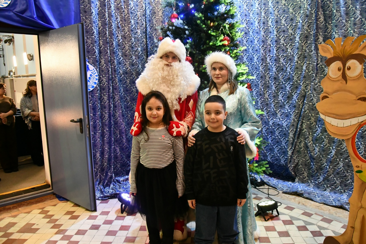 Депутатская ёлка в Белеве собрала двести юных участников