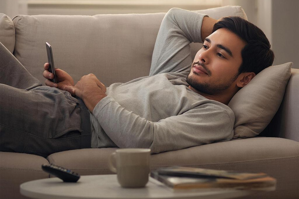 Не дайте «дивану захватить» вас в новогодние праздники!