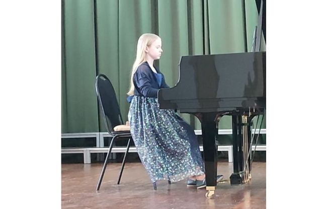 Богородицкие пианистки блистали на конкурсе «Юный виртуоз»