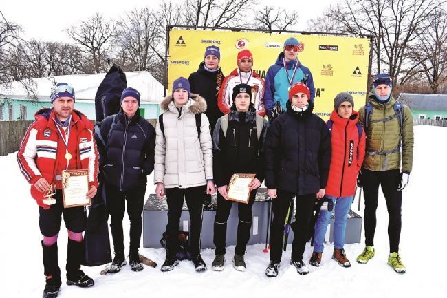 Богородицкие спортсмены 8 марта встретили на лыжне