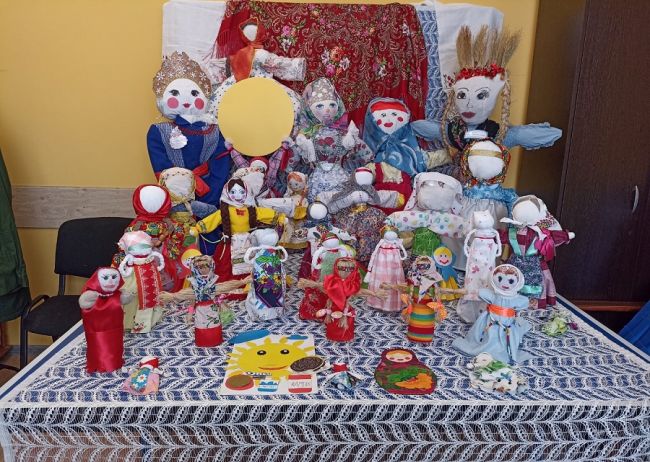 Куклы получили прописку в сельском доме культуры