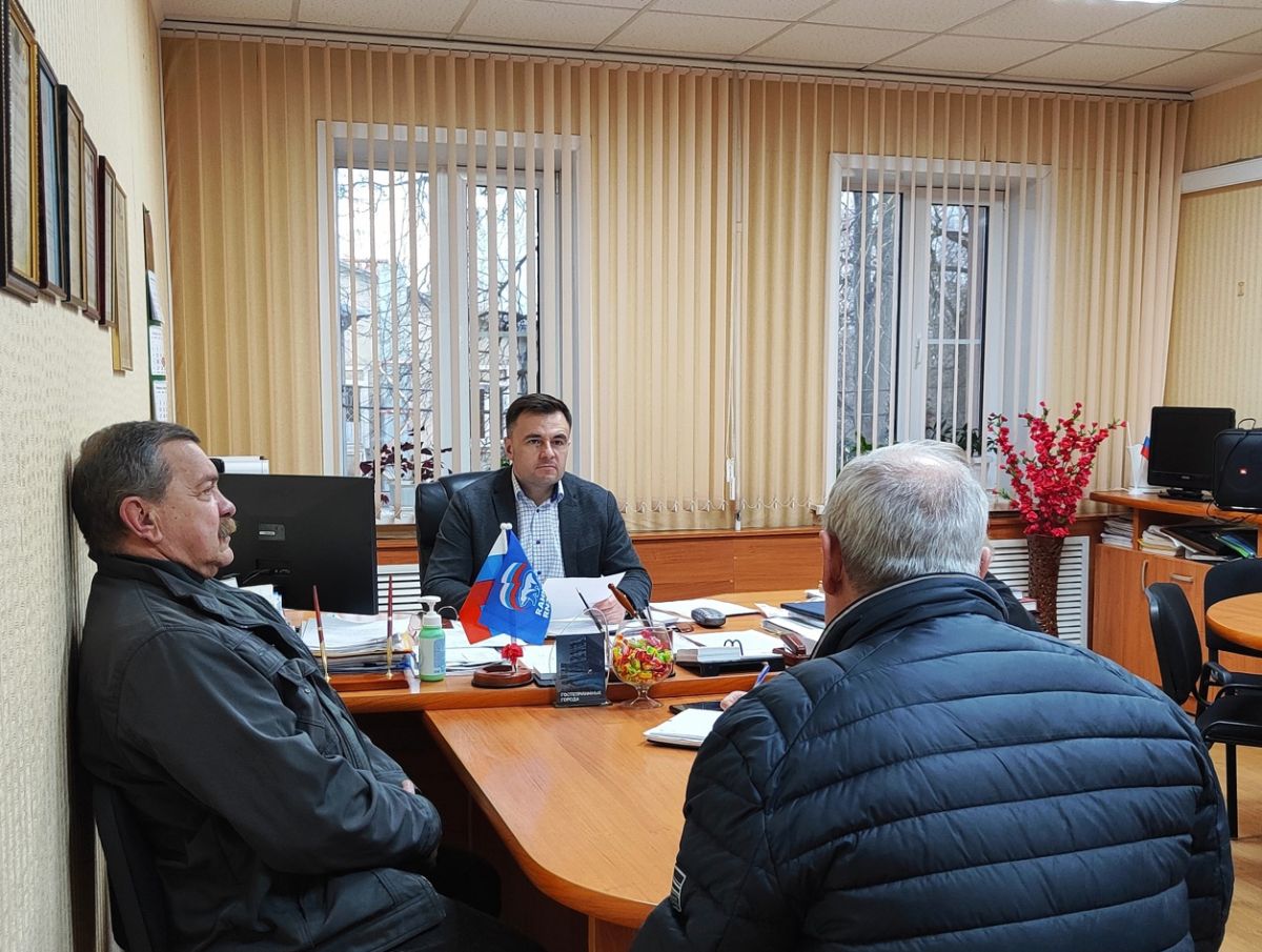 Среда – приемный день у главы администрации Богородицкого района Вадима Игонина