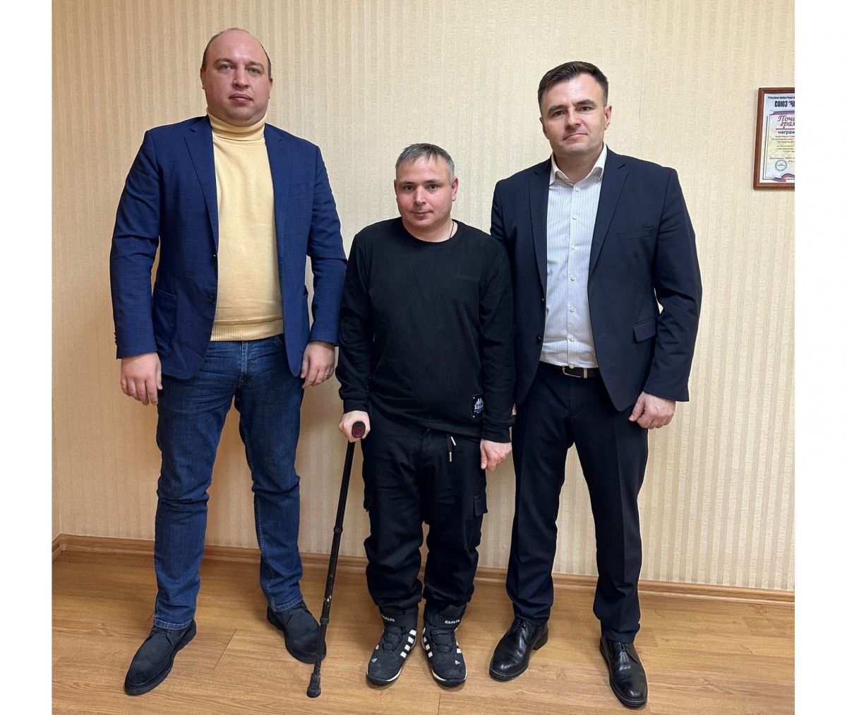 В ходе рабочего визита в Богородицк член правительства Тульской области встретился с ветераном СВО
