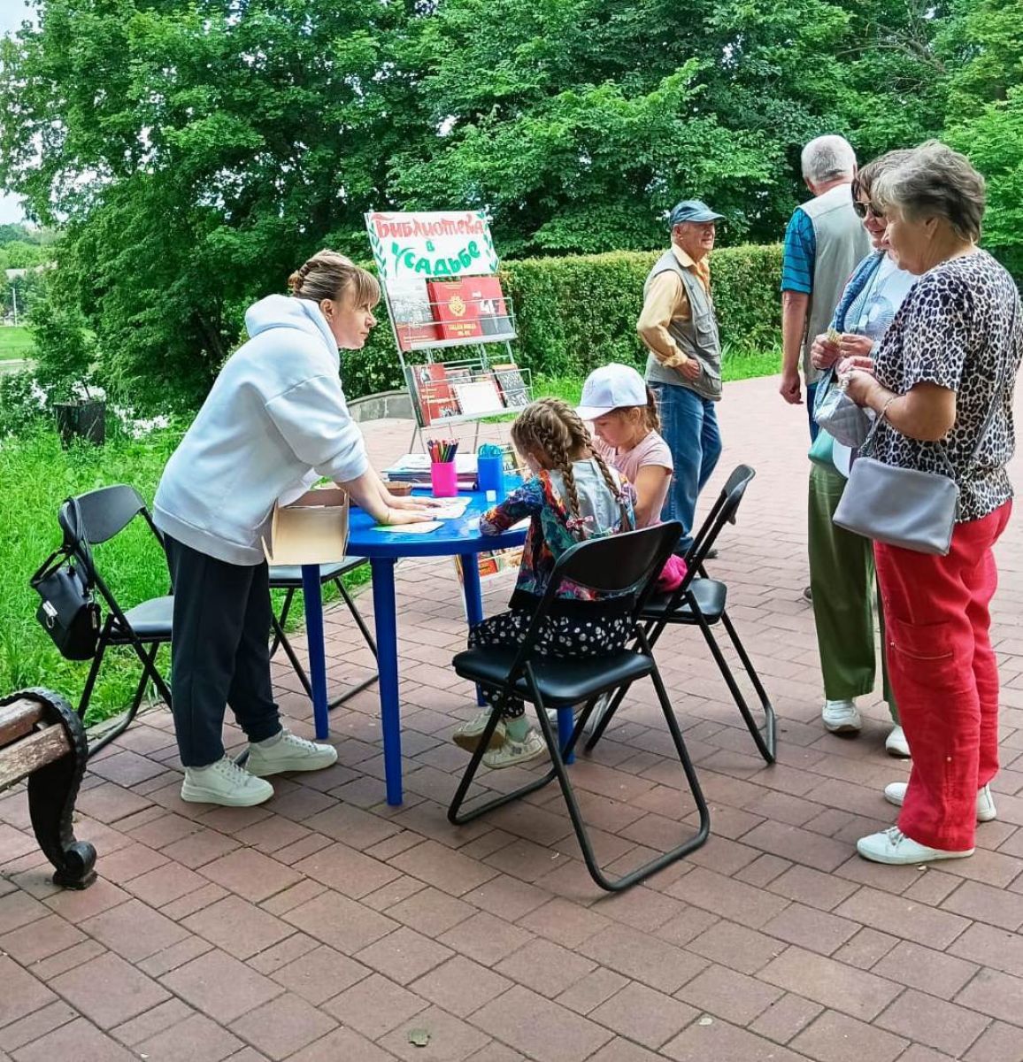 Состоялась очередная встреча сотрудников богородицкой  городской библиотеки с любителями хорошей книги