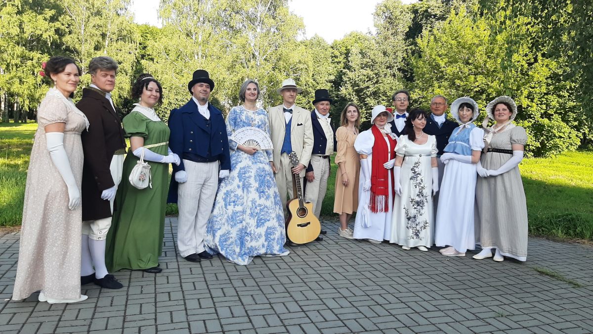 Трудовая и, одновременно, праздничная акция прошла в Богородицком парке