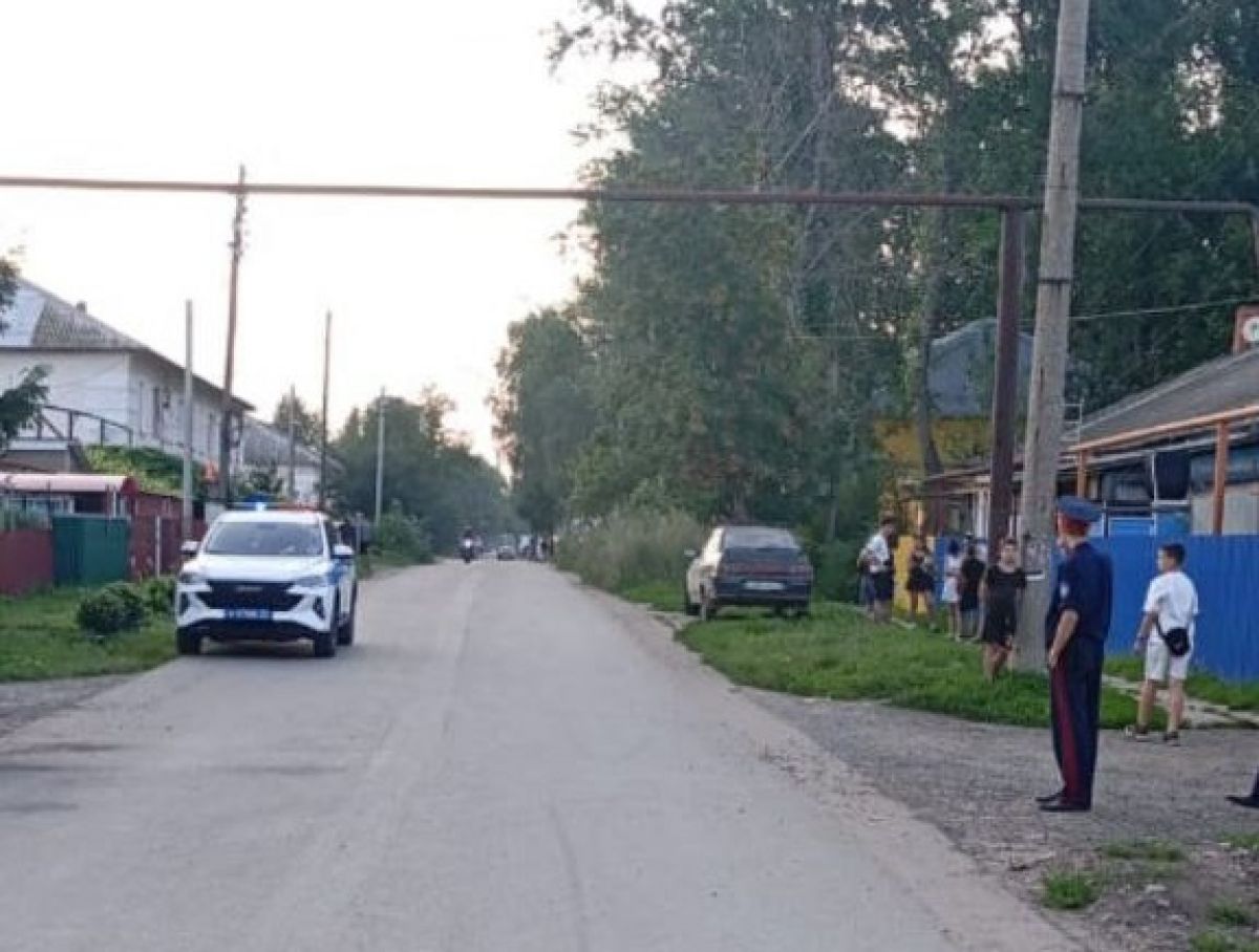 В Богородицке несовершеннолетний мотоциклист сбил девочку на самокате В Богородицке несовершеннолетний мотоциклист сбил девочку на самокате