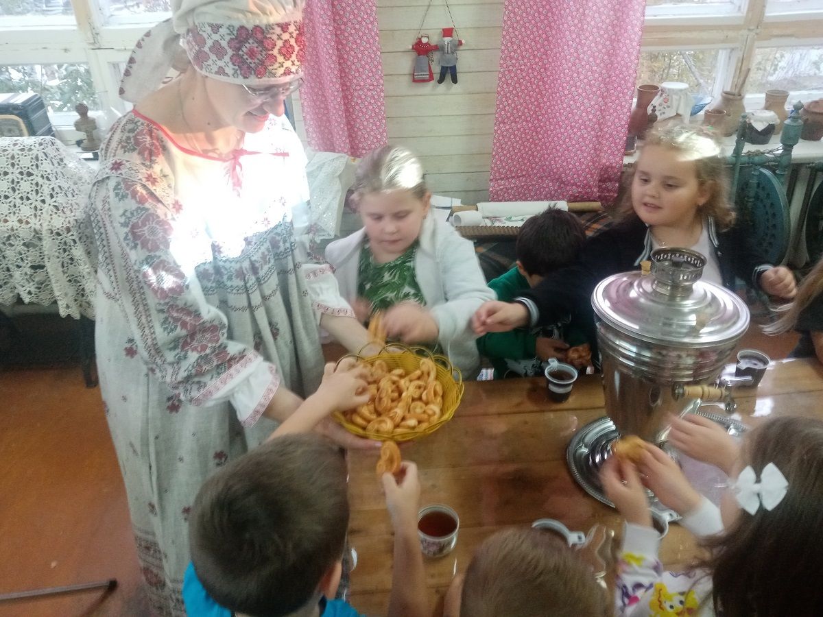 Погружение в мир хлебного дела прошло для дошкольников поселка Товарковский Погружение в мир хлебного дела прошло для дошкольников поселка Товарковский