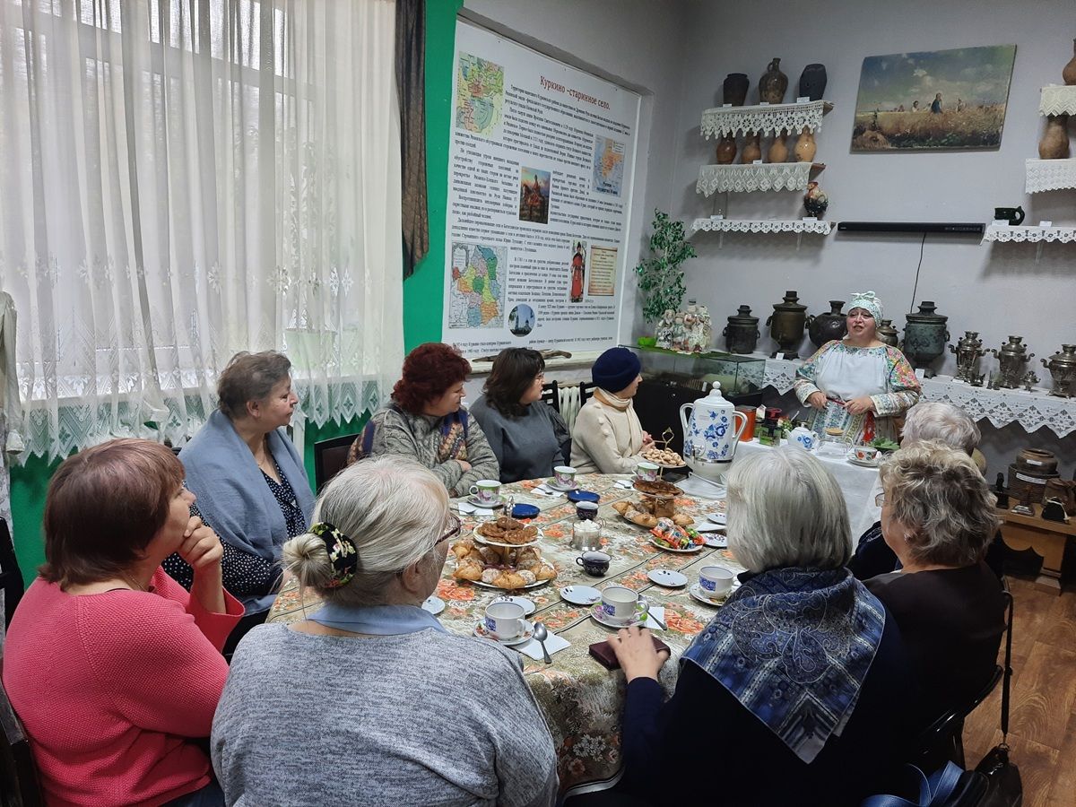 Товарковцы дегустировали чай в Куркинском музее Товарковцы дегустировали чай в Куркинском музее