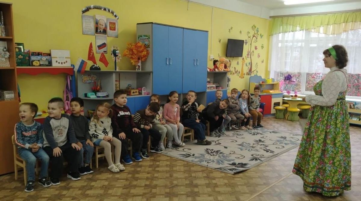 В детском саду «Родничок» провели день с «бабушкой»