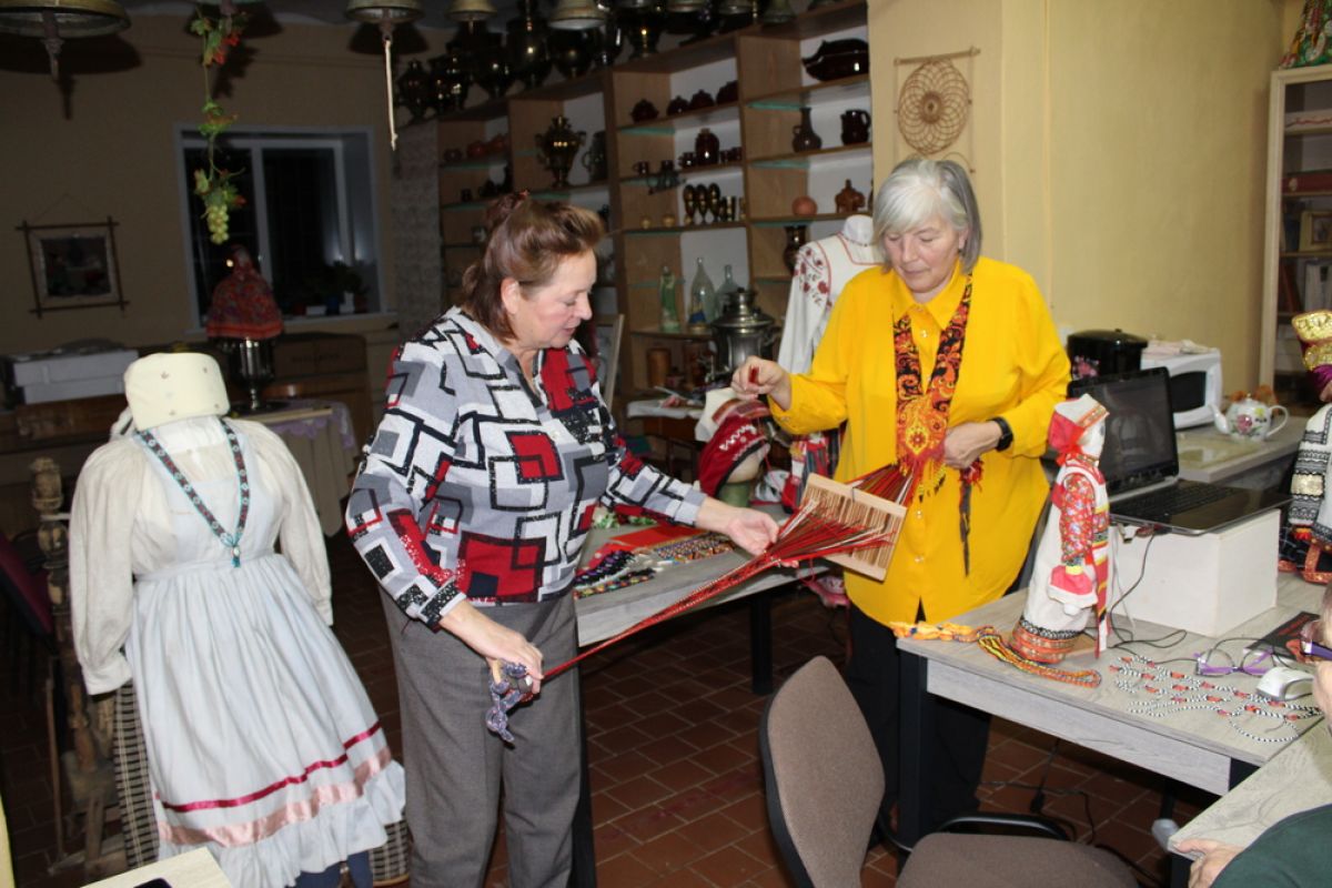 В Центре народной культуры и ремесла рассказали о деталях русского народного костюма