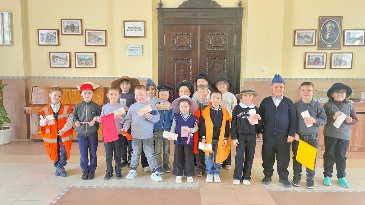 Увлекательное путешествие в мир профессий совершили ребята из богородицкой школы №1