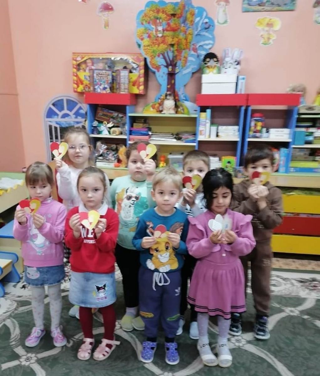 Богородицкие дошколята подготовили подарки для своих мам Богородицкие дошколята подготовили подарки для своих мам