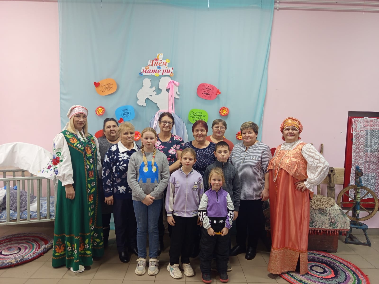 Ребята из богородицкой глубинки чествовали своих мам