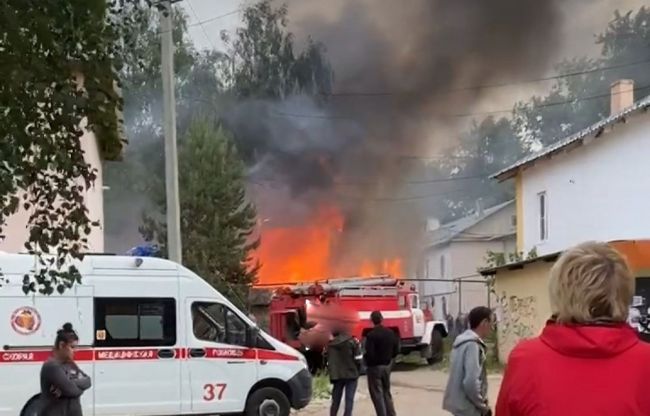 Бригада медиков Богородицкой подстанции скорой помощи выезжала на пожар