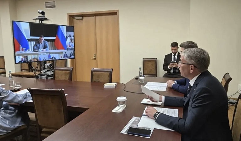 Губернатор обсудил рост туризма и развитие экотрасс