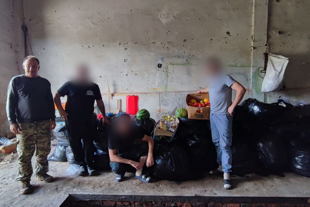 Жители Плавского района продолжают помогать нашим военнослужащим Жители Плавского района продолжают помогать нашим военнослужащим