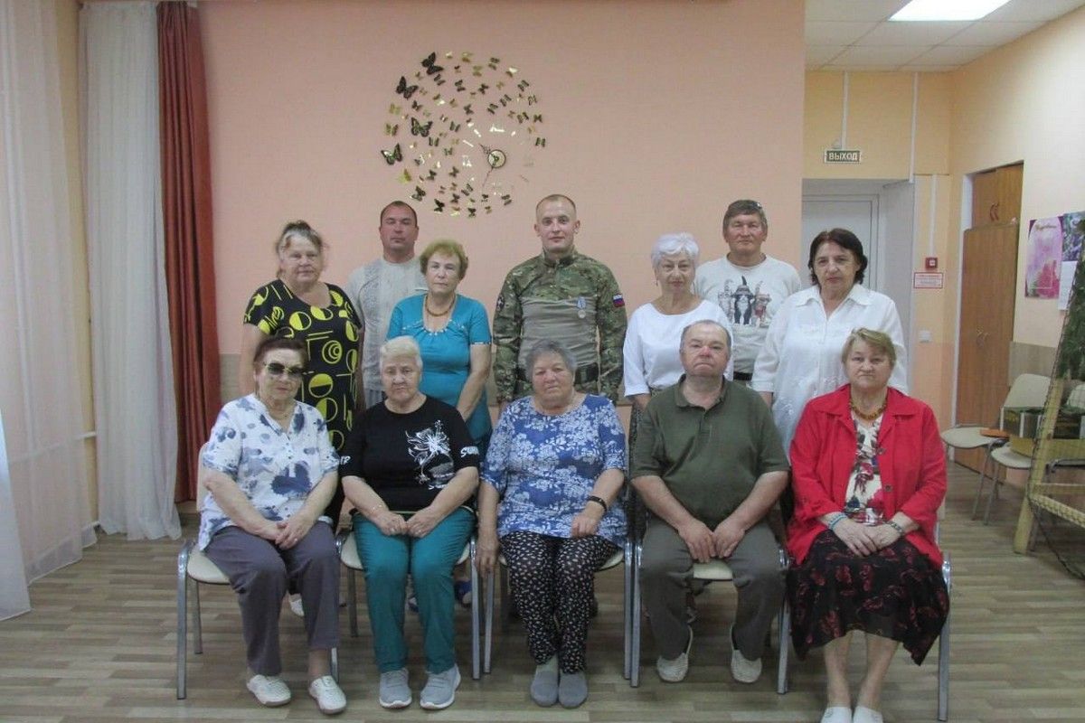 Ветеран СВО посетил социально-реабилитационное отделение в Веневе Ветеран СВО посетил социально-реабилитационное отделение в Веневе