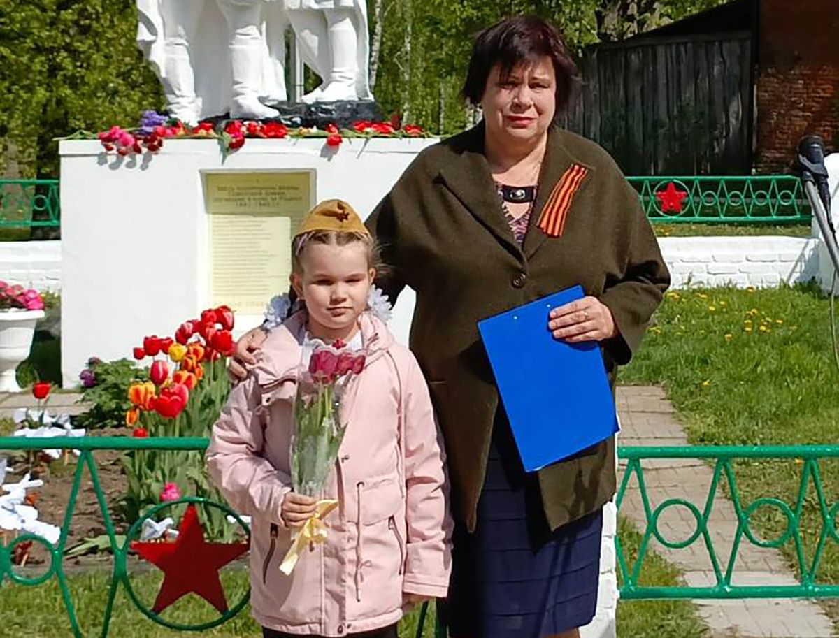 Любовь Микушина: «Воины-контрактники – люди, беззаветно любящие Отечество» Любовь Микушина: «Воины-контрактники – люди, беззаветно любящие Отечество»