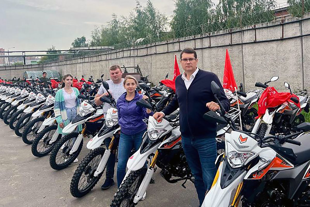 Депутаты областной Думы собрали и отправили гуманитарную помощь для бойцов спецоперации Депутаты областной Думы собрали и отправили гуманитарную помощь для бойцов спецоперации