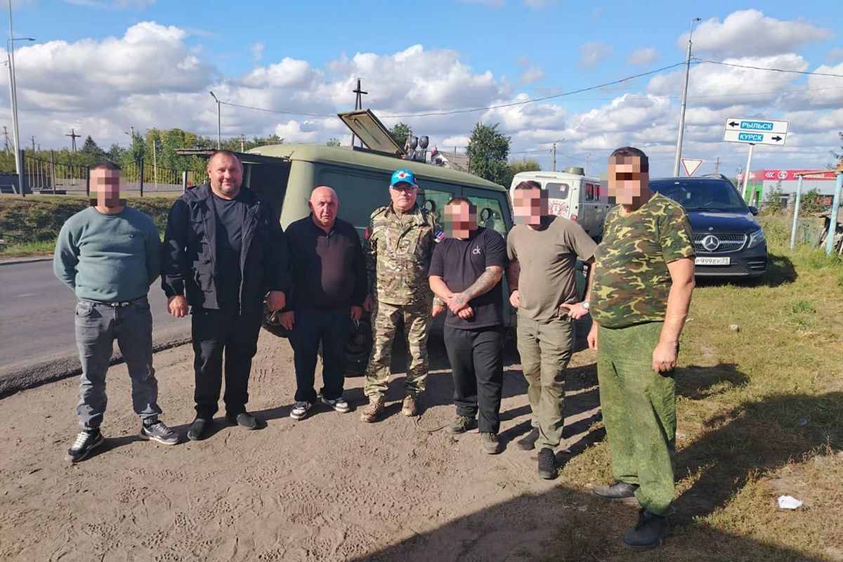 Евгений Гречишкин: За ленточкой очень важно знать, что в тылу ждут и верят в победу Евгений Гречишкин: За ленточкой очень важно знать, что в тылу ждут и верят в победу