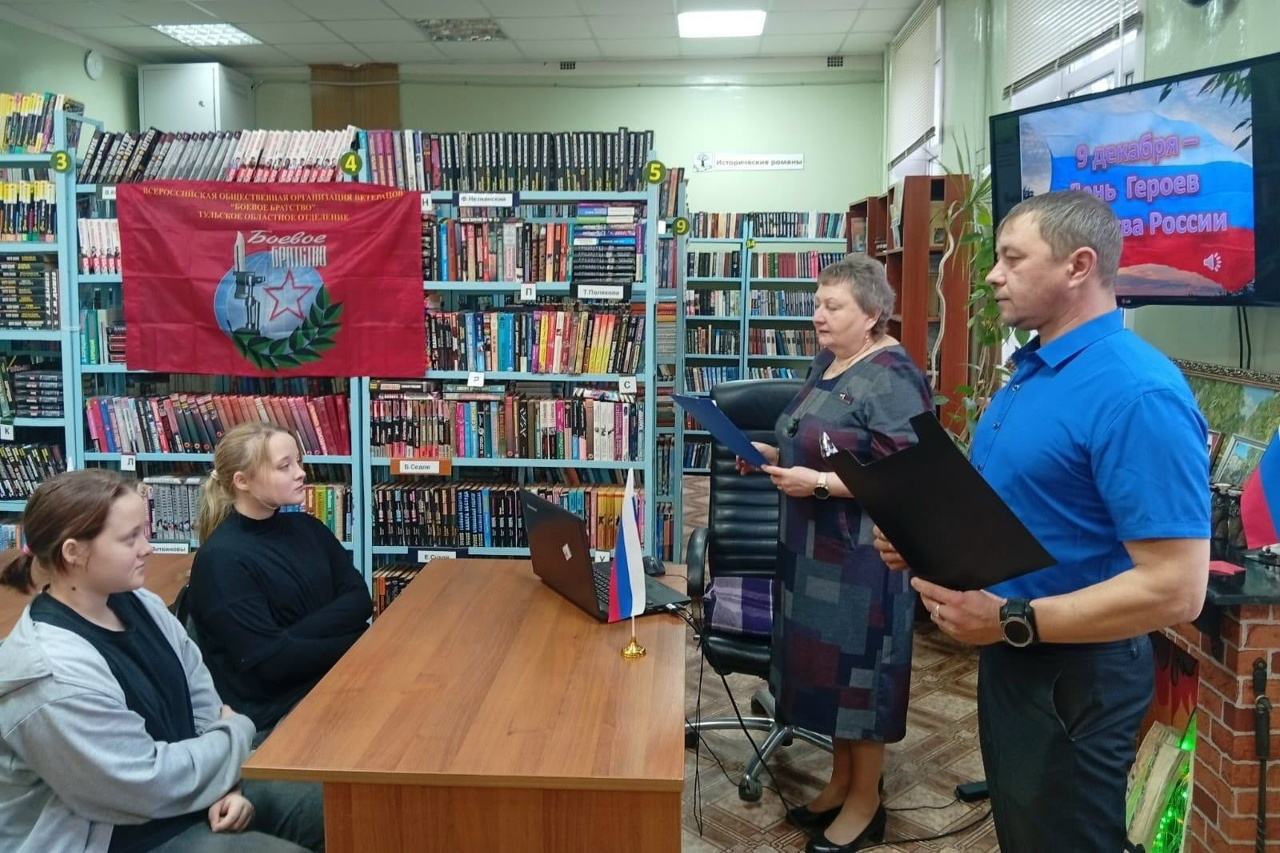 Владимир Дронов: На защиту страны встают воины-контрактники