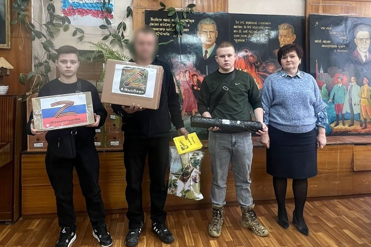 Новогодние подарки и поздравления от студентов отправлены в зону СВО