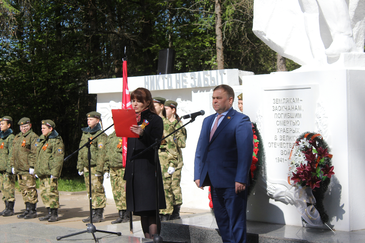 Юрий Волченков: «Воины-контрактники - герои, чья сила и мужество позволяют нам продолжать жить» Юрий Волченков: «Воины-контрактники - герои, чья сила и мужество позволяют нам продолжать жить»