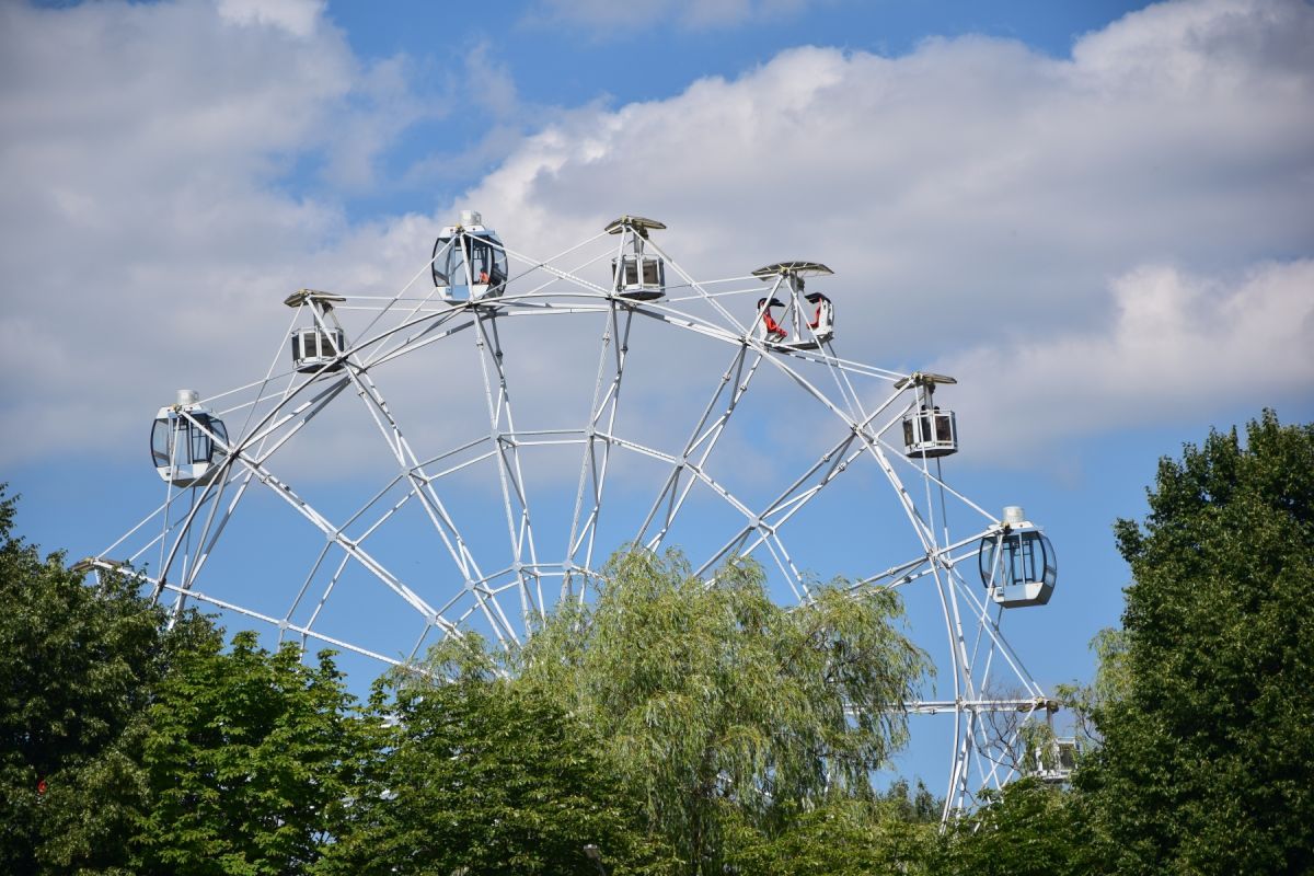 В Туле многодетным семьям предоставят льготы на посещение аттракционов В Туле многодетным семьям предоставят льготы на посещение аттракционов