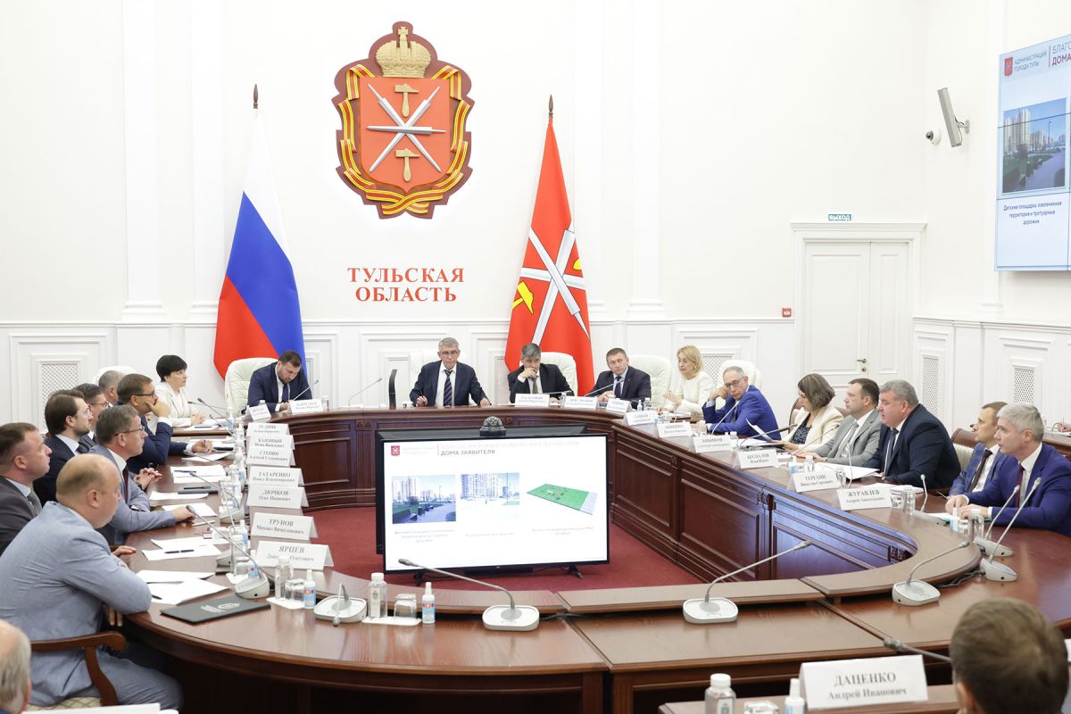 Дмитрий Миляев рассмотрел обращения жителей Тульской области Дмитрий Миляев рассмотрел обращения жителей Тульской области