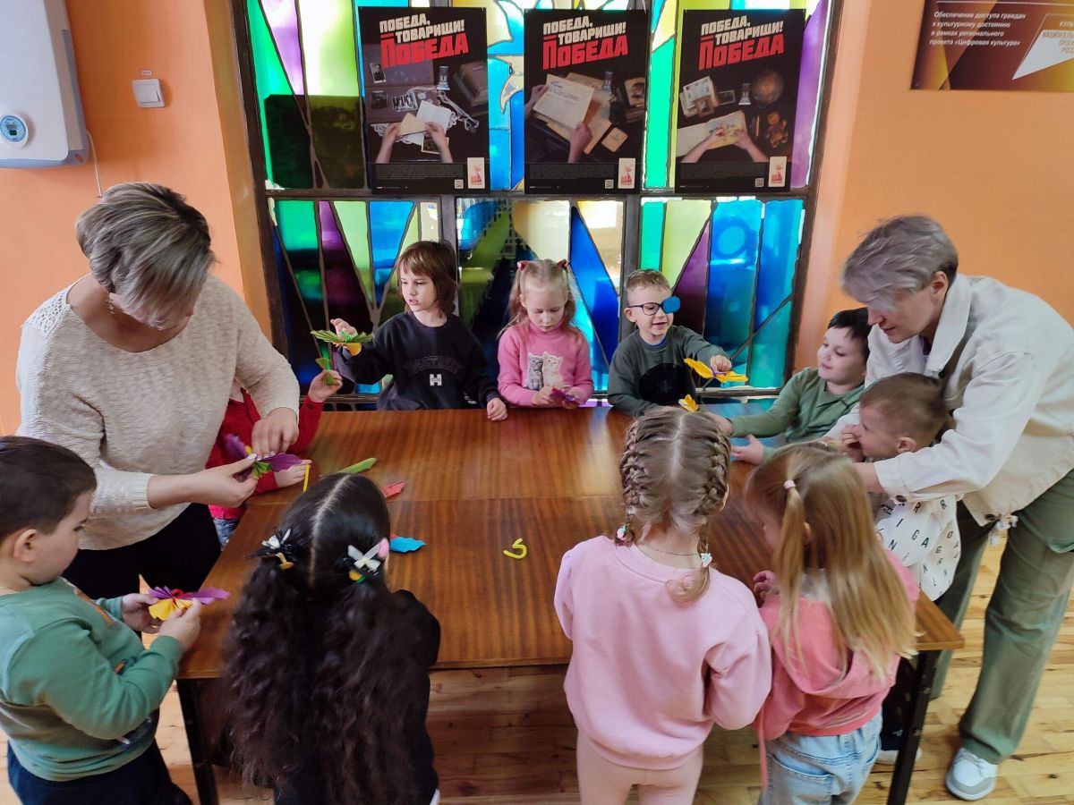 Детям рассказали о разнообразии бабочек в нашем регионе Детям рассказали о разнообразии бабочек в нашем регионе