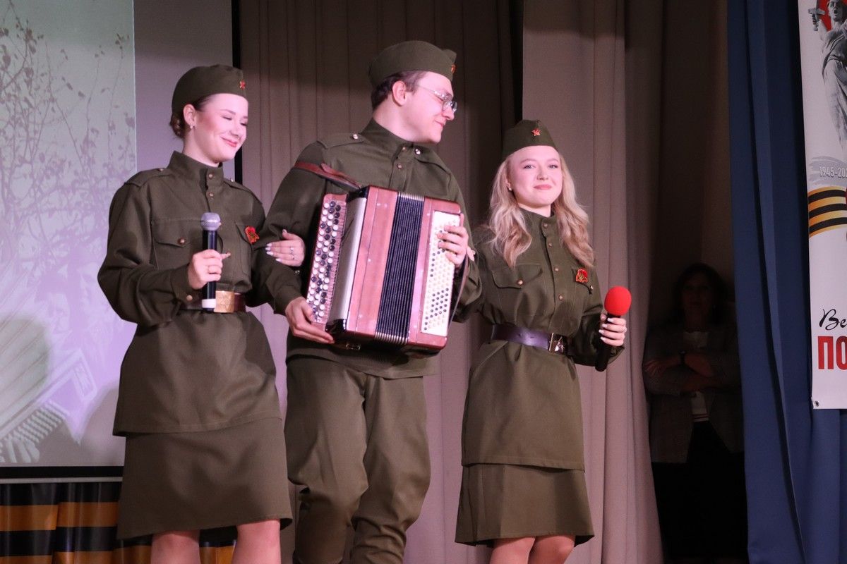 В Донском состоялся фестиваль военно-патриотической песни «Я люблю тебя, Россия!»