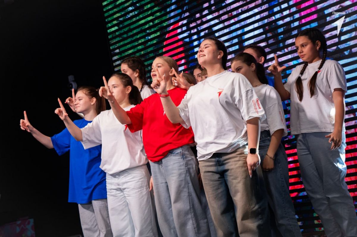 Дмитрий Миляев поздравил всех с Днем детских общественных организаций Дмитрий Миляев поздравил всех с Днем детских общественных организаций