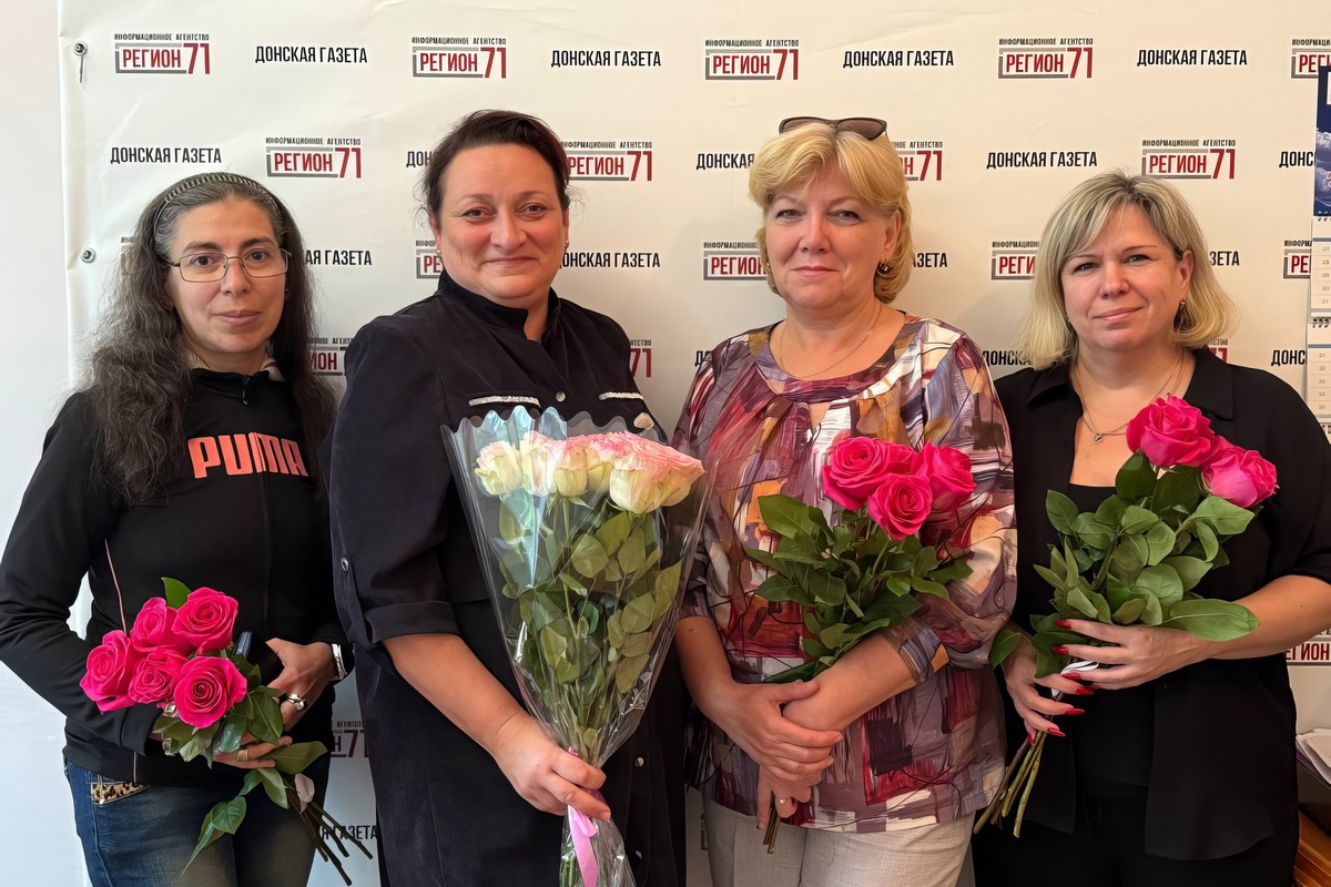 Сотрудников «Донской газеты» поздравили с 90-летним юбилеем издания Сотрудников «Донской газеты» поздравили с 90-летним юбилеем издания