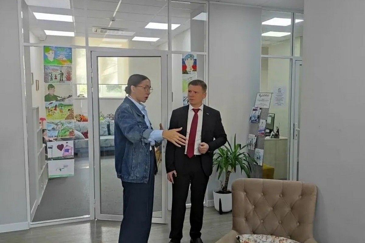 Уполномоченный по правам человека в регионе встретился с главой фонда «Защитники Отечества» Тульской области Уполномоченный по правам человека в регионе встретился с главой фонда «Защитники Отечества» Тульской области