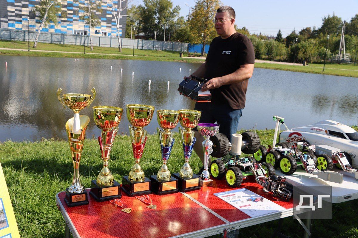 День города в Донском начался с соревнований по судомоделизму