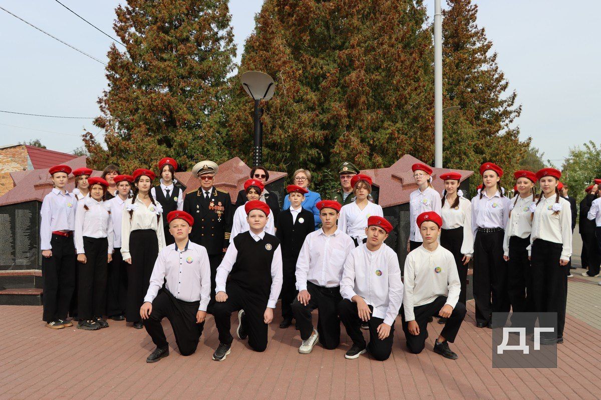 В Донском прошла торжественная церемония принятия школьников в Юнармию В Донском прошла торжественная церемония принятия школьников в Юнармию