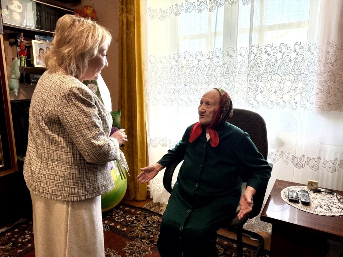 Ветеран трудового фронта из Донского отметила 101-й день рождения Ветеран трудового фронта из Донского отметила 101-й день рождения