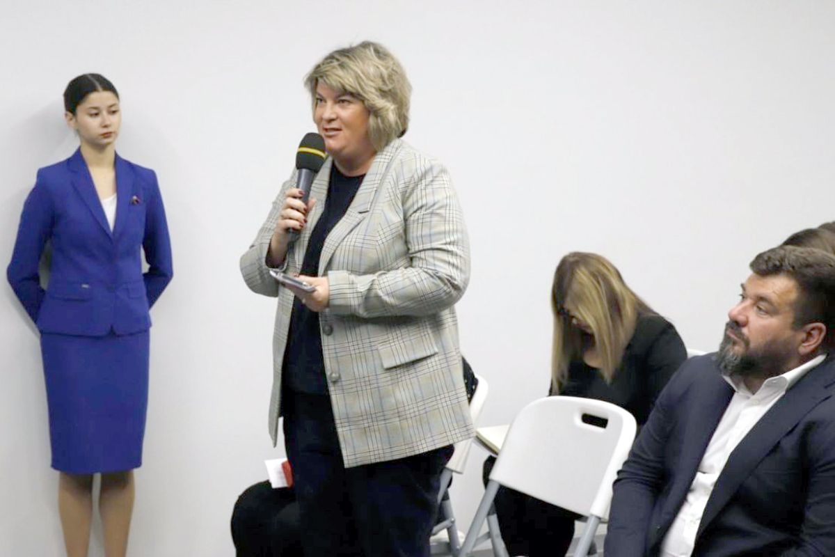 Директор ИА «Регион71» Лада Варфоломеева: В разговоре с губернатором мы получили ответы, от которых зависит будущее Директор ИА «Регион71» Лада Варфоломеева: В разговоре с губернатором мы получили ответы, от которых зависит будущее