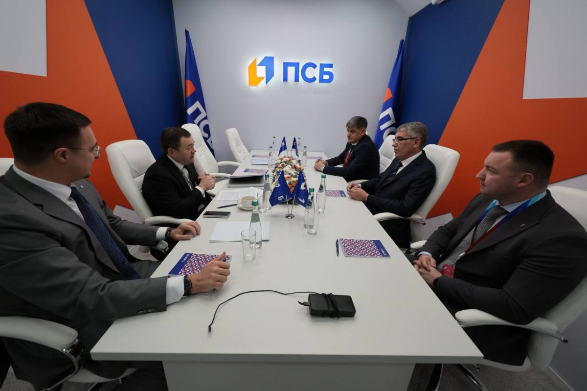 Дмитрий Миляев встретился с председателем  ПАО «Банк ПСБ» Петром Фрадковым